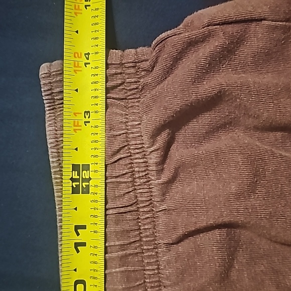 FREE W any purchase over $5 Reebok sz tag missing purple shorts see measurement - Picture 5 of 6